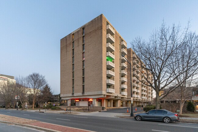 Carrollsburg Square North Tower