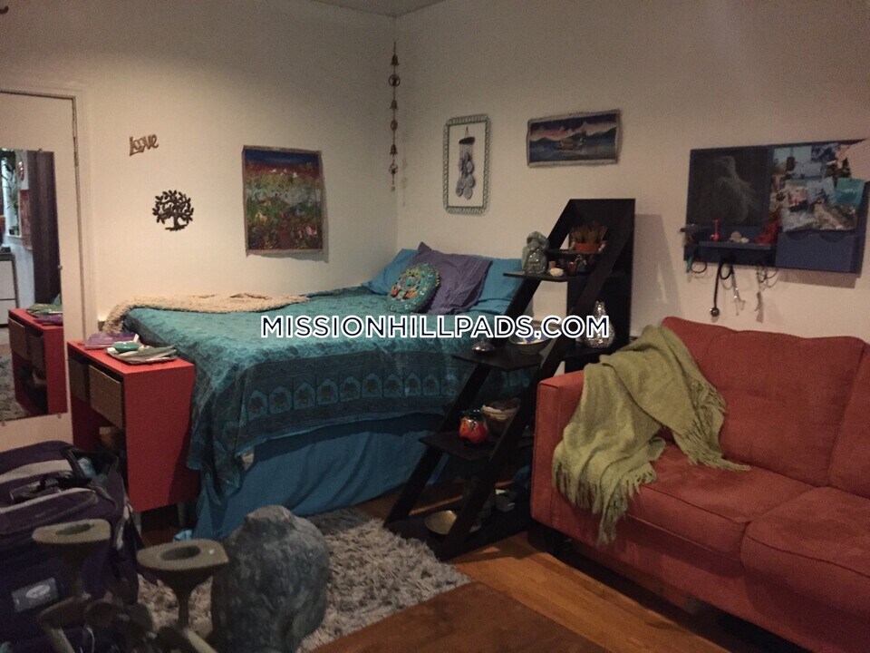 61 S Huntington Ave Photo