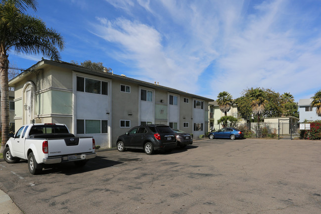 Ashford Palms Apartments in El Cajon, CA - Building Photo - Building Photo