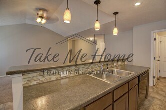 860 E Purple Martin St in Nixa, MO - Building Photo - Building Photo