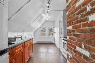 7 Oak Ave in Tuckahoe, NY - Building Photo - Building Photo