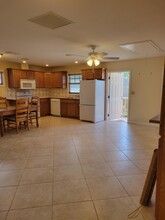 8553 SE Pettway St-Unit -Garage Apt in Hobe Sound, FL - Building Photo - Building Photo