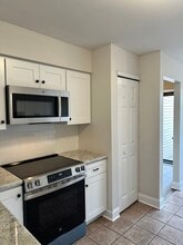 32 E Oleander Dr in Mount Laurel, NJ - Building Photo - Building Photo