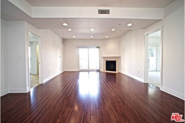 1212 McClellan Dr-Unit -103 in Los Angeles, CA - Building Photo - Building Photo
