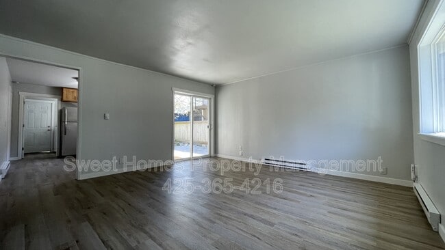 6113 Beverly Ln in Everett, WA - Building Photo - Building Photo