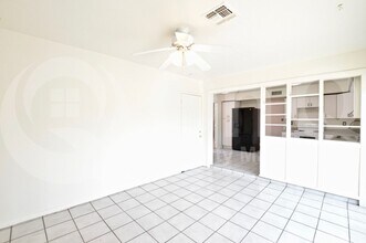 4265 E Vineyard Rd in Phoenix, AZ - Building Photo - Building Photo