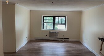 21 Myrtle St, Unit 5 in Malden, MA - Building Photo