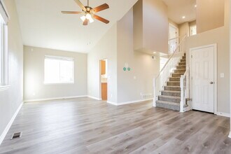 2876 S Tower Way in Aurora, CO - Foto de edificio - Building Photo