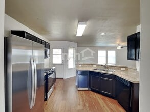 911 Redcrest Springs Ct in Houston, TX - Building Photo - Building Photo