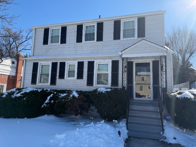 5209 Mineola Rd in College Park, MD - Foto de edificio - Building Photo