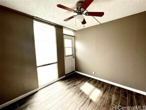 417 Namahana St in Honolulu, HI - Building Photo - Building Photo