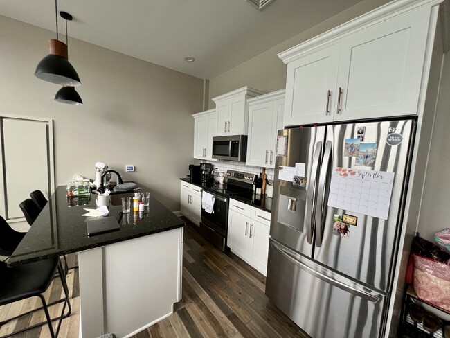 409 Lackawanna Ave, Unit 508