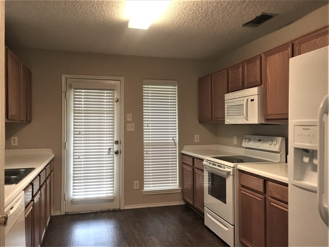 6783 Prairie Hill Rd S in Fort Worth, TX - Building Photo - Building Photo
