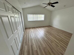 1325 NW 124th Ave in Pembroke Pines, FL - Building Photo - Building Photo