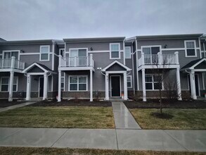 4391 Chelsea Mnr Cir in Aurora, IL - Building Photo - Building Photo