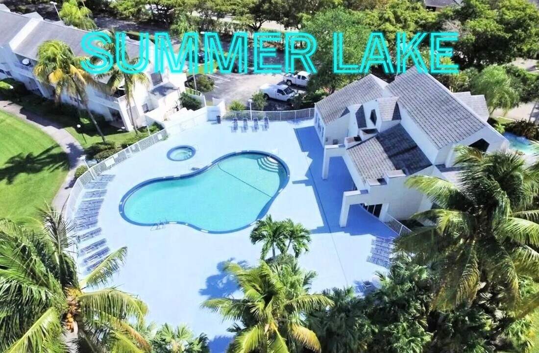 3417 NW 44th St, Unit 201 in Lauderdale Lakes, FL - Building Photo