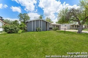 7210 Cloverfield Ln in San Antonio, TX - Building Photo - Building Photo