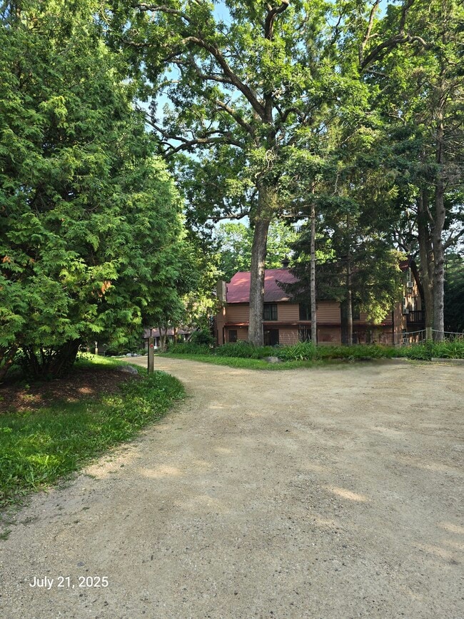 W4019 Oakwood Dr, Unit 1 S