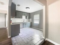 5002 Van Fleet St photo'