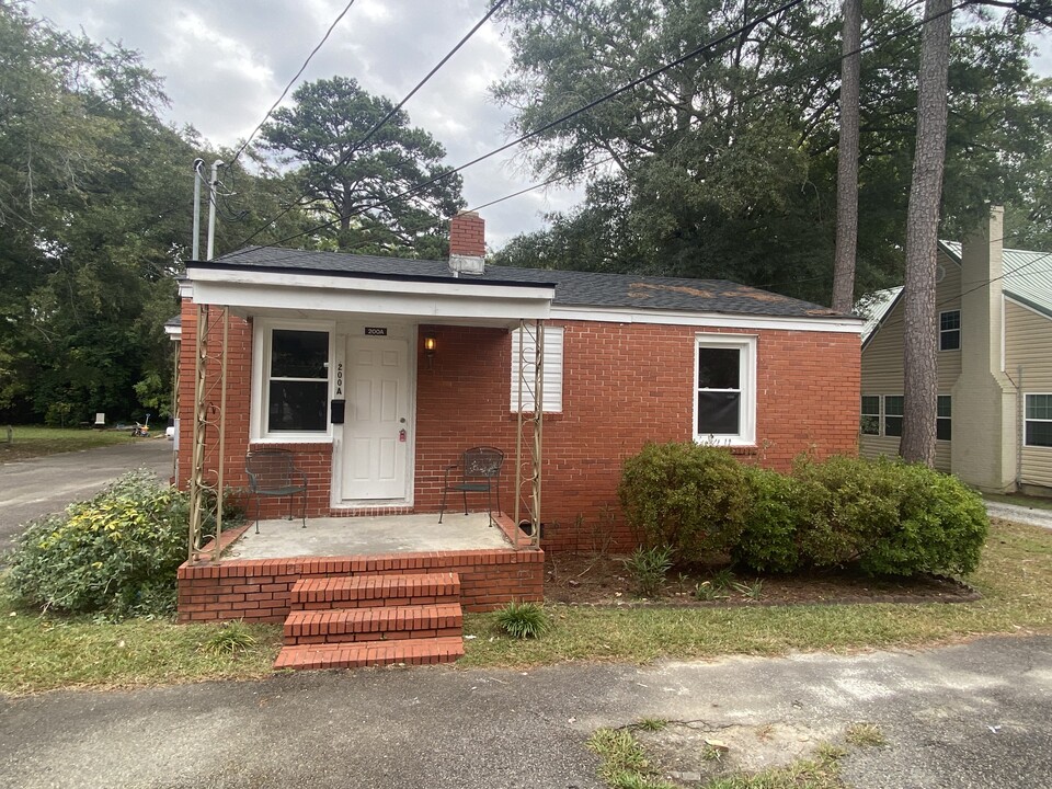 200 N Virginia Ave in Fayetteville, NC - Building Photo