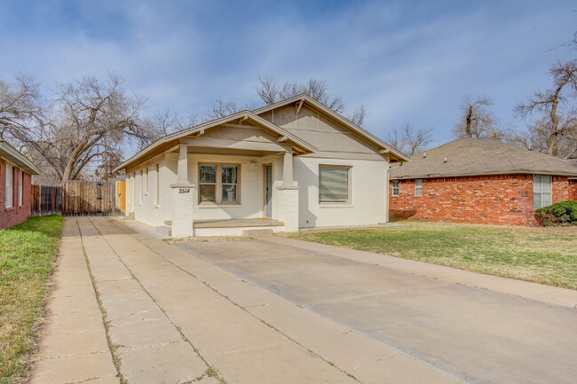 2514 26th St in Lubbock, TX - Building Photo - Building Photo