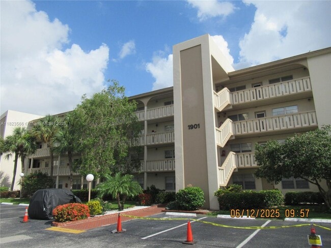 property at 1901 Bermuda Cir