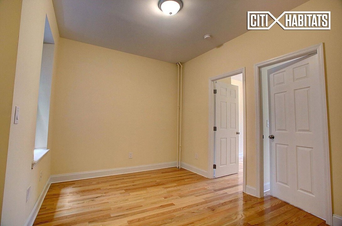 206 W 96th St-Unit -2B in New York, NY - Building Photo