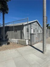 1121 N Anaheim Blvd in Anaheim, CA - Building Photo - Building Photo