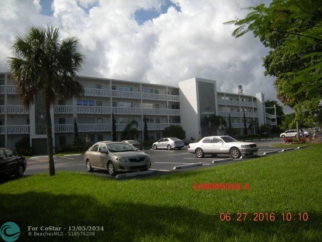 3002 Cambridge A in Deerfield Beach, FL - Foto de edificio - Building Photo