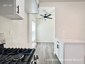 404 N Coronado St in Los Angeles, CA - Building Photo - Building Photo