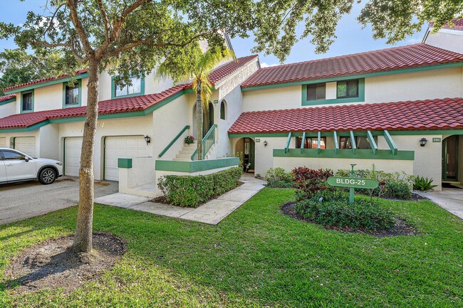 property at 25 Lexington Ln W