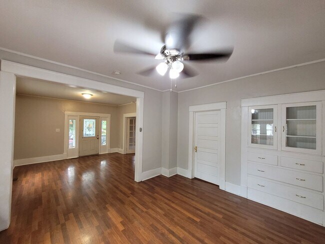 property at 235 N Green St