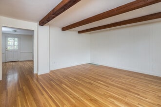 1764 Wedgewood Cmn in Concord, MA - Foto de edificio - Building Photo