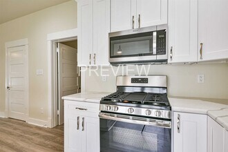 221 11th Ave N in Texas City, TX - Building Photo - Building Photo