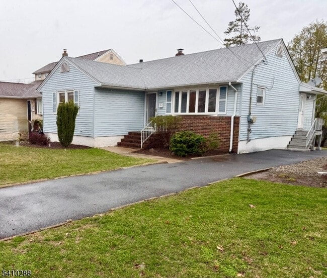 property at 118 Hobart Ave