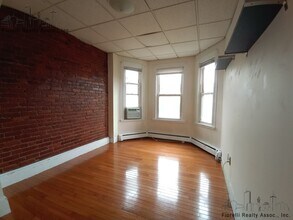 48 Prince St, Unit 11 in Boston, MA - Building Photo - Building Photo