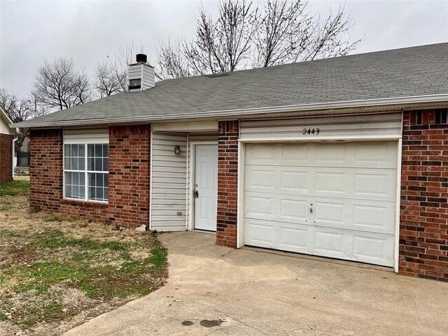 2443 W Magnolia St in Rogers, AR - Building Photo - Building Photo