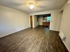 2074 N Gregg Ave in Fayetteville, AR - Building Photo - Building Photo