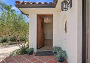 3035 Samarkand Dr in Santa Barbara, CA - Building Photo - Building Photo