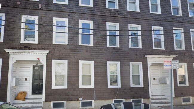 10 Hunting St, Unit 1