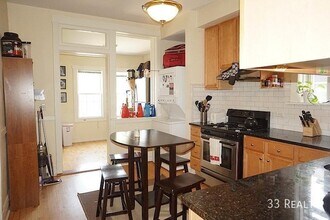 1216 W Montana St in Chicago, IL - Building Photo - Building Photo
