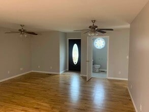 115 Gulch Rd in Trenton, GA - Foto de edificio - Building Photo