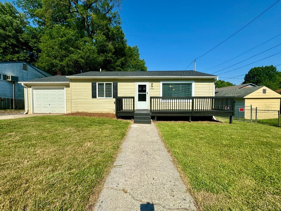 1904 Hardie St in Greensboro, NC - Building Photo