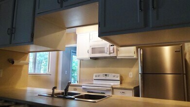 8310 Hastings in San Antonio, TX - Building Photo - Building Photo