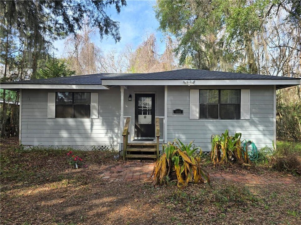 115 Mamalou Ln in St. Simons Island, GA - Building Photo