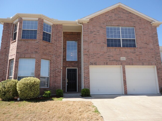 property at 2525 Carolina Dr