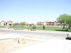 264 E Camino del Pinsapo in Sahuarita, AZ - Building Photo - Building Photo