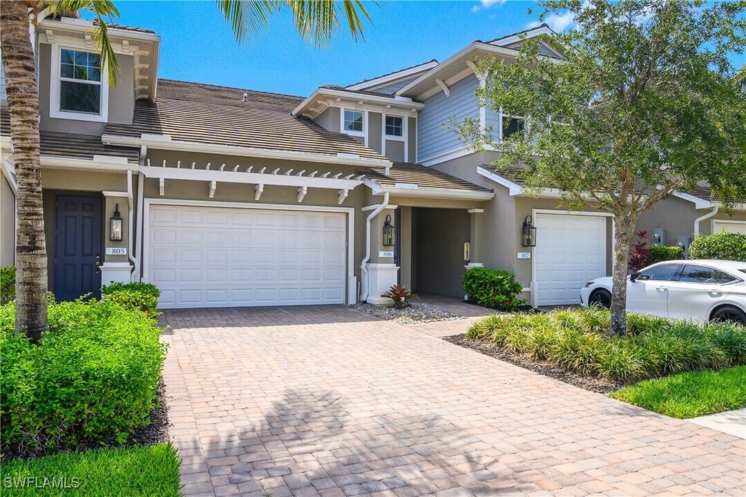 2311 Sawyers Hill Rd in Naples, FL - Building Photo