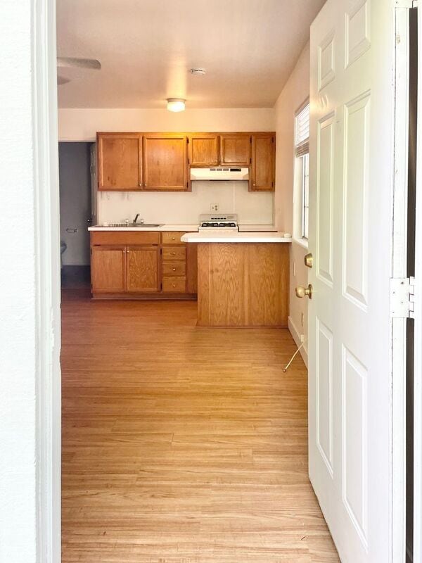 362 Ralcam Pl in Costa Mesa, CA - Building Photo - Building Photo