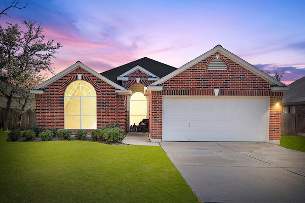 2218 Macaw Dr in Cedar Park, TX - Foto de edificio